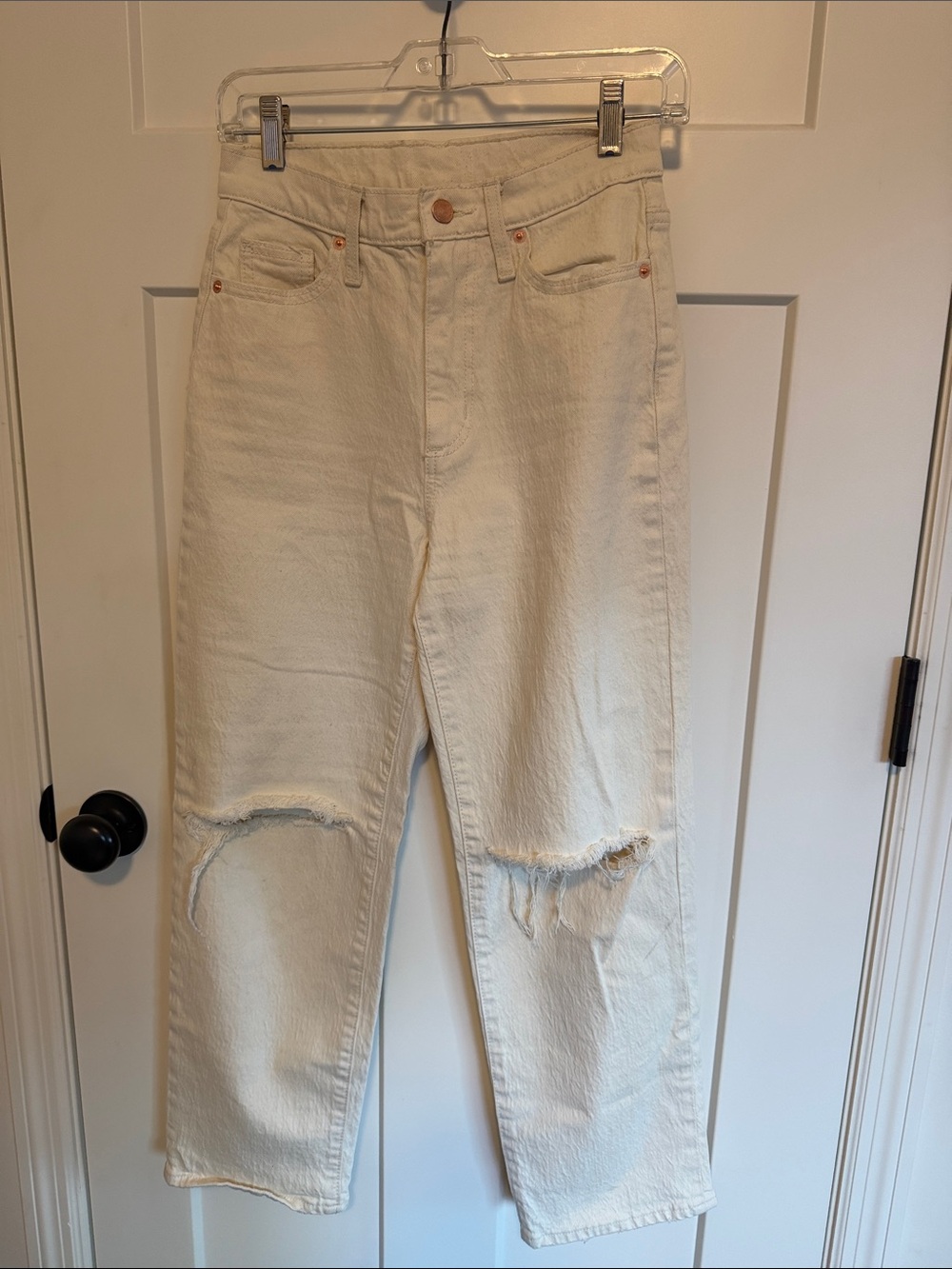 Universal Thread Cream High-Rise Distressed Straight Jeans